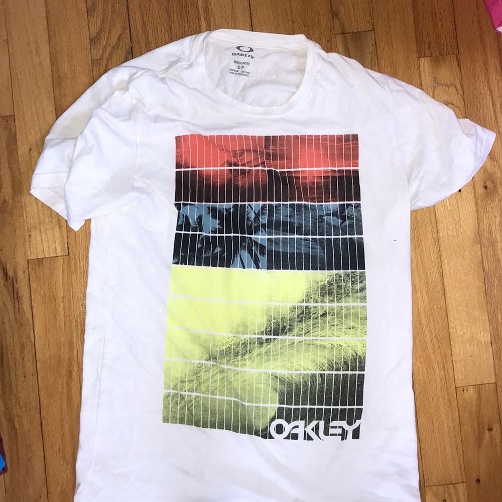 Oakley Tshirt